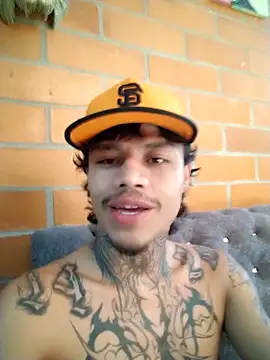 Snapshot of matew_rodriguez8 chatting on 02-26-26, 04:29 matew rodriguez8 online show from 02-26-26, 04:29