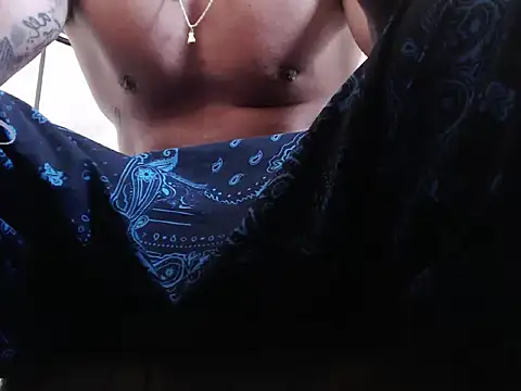 Snapshot of xxxtreme_master7 chatting on 06-11-26, 03:31 xxxtreme master7 online show from 06-11-26, 03:31