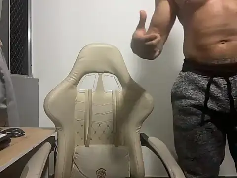 Snapshot of xxxtreme_master7 chatting on 11-09-25, 06:17 xxxtreme master7 online show from 11-09-25, 06:17