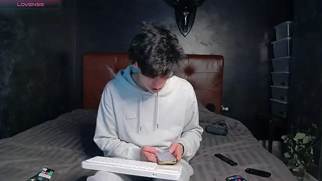 Snapshot of DanielCrush1 chatting on 02-24-26, 06:53 DanielCrush1 online show from 02-24-26, 06:53