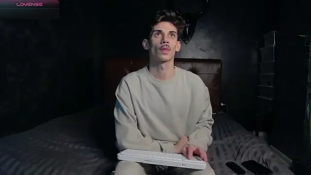 DanielCrush1 online show from 12-03-25, 02:16