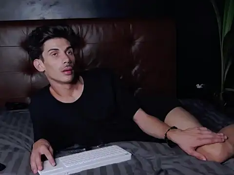 Snapshot of DanielCrush1 chatting on 09-20-25, 10:20 DanielCrush1 online show from 09-20-25, 10:20