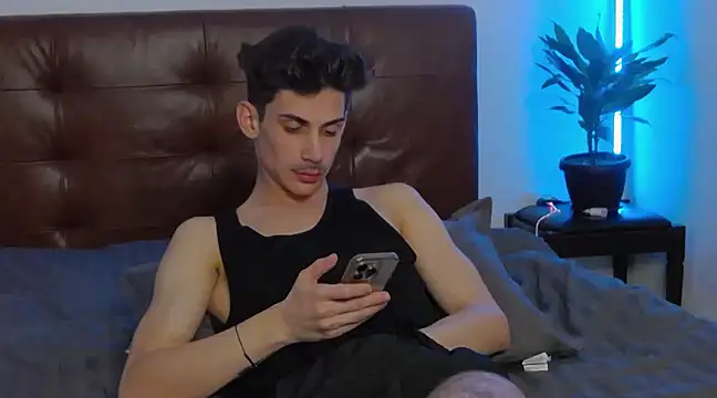 Snapshot of DanielCrush1 chatting on 01-11-25, 05:51 DanielCrush1 online show from 01-11-25, 05:51