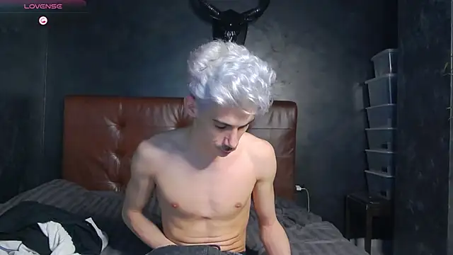 Snapshot of DanielCrush1 chatting on 01-17-26, 03:54 DanielCrush1 online show from 01-17-26, 03:54