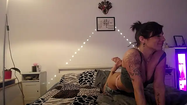 Orchideaxx online show from 03-24-26, 02:33