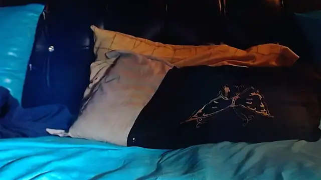 Queenofthenightx online show from 11-15-25, 01:42