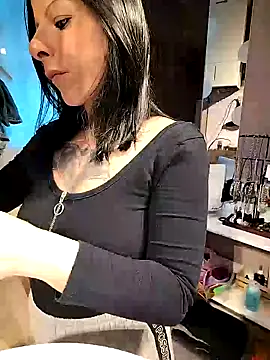 Snapshot of BoccadiFata chatting on 12-06-24, 06:53 BoccadiFata online show from 12-06-24, 06:53