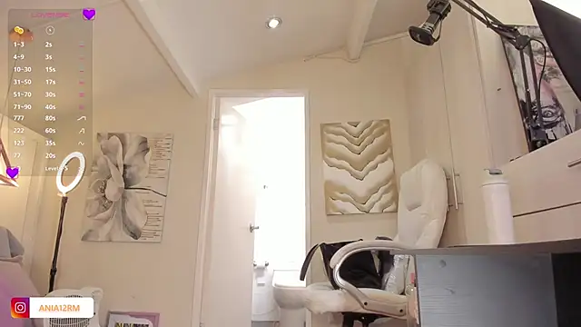 catalinasaiz online show from 12-19-25, 01:57