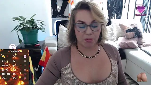 Snapshot of Myrnasexxx chatting on 02-09-25, 06:58 Myrnasexxx online show from 02-09-25, 06:58