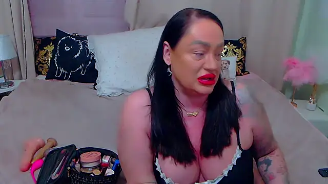 Snapshot of BustyVicky chatting on 01-29-25, 10:11 BustyVicky online show from 01-29-25, 10:11