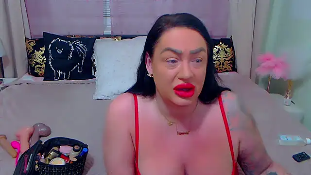 Snapshot of BustyVicky chatting on 01-25-25, 10:39 BustyVicky online show from 01-25-25, 10:39