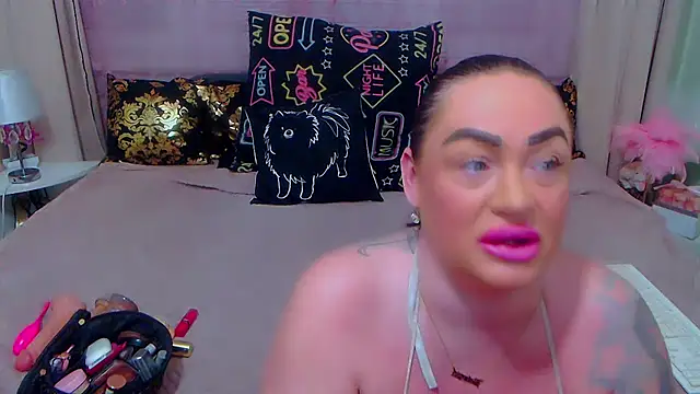 Snapshot of BustyVicky chatting on 03-13-25, 10:21 BustyVicky online show from 03-13-25, 10:21