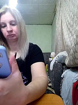 Snapshot of BustyBlond chatting on 02-08-26, 04:48 BustyBlond online show from 02-08-26, 04:48