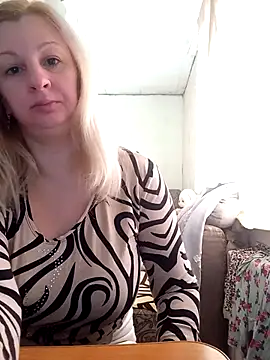 Snapshot of BustyBlond chatting on 02-13-26, 06:57 BustyBlond online show from 02-13-26, 06:57