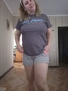 Snapshot of BustyBlond chatting on 07-09-26, 04:28 BustyBlond online show from 07-09-26, 04:28