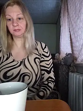 Snapshot of BustyBlond chatting on 02-12-26, 05:07 BustyBlond online show from 02-12-26, 05:07