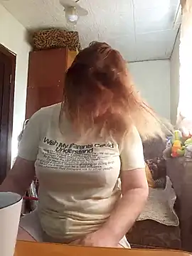 Snapshot of BustyBlond chatting on 07-10-26, 04:45 BustyBlond online show from 07-10-26, 04:45