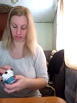 Snapshot of BustyBlond chatting on 02-20-26, 06:19 BustyBlond online show from 02-20-26, 06:19