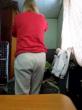 Snapshot of BustyBlond chatting on 01-18-26, 01:25 BustyBlond online show from 01-18-26, 01:25