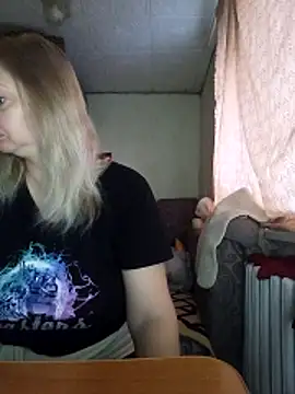 Snapshot of BustyBlond chatting on 02-10-26, 04:55 BustyBlond online show from 02-10-26, 04:55