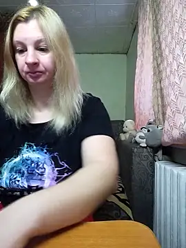 Snapshot of BustyBlond chatting on 02-01-26, 05:06 BustyBlond online show from 02-01-26, 05:06