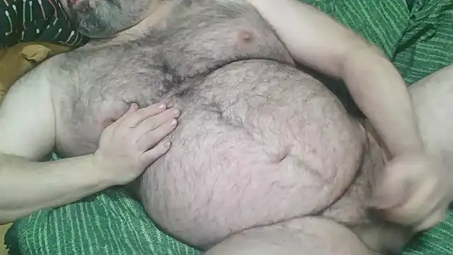 mikeyhotbear online show from 01-06-25, 08:57