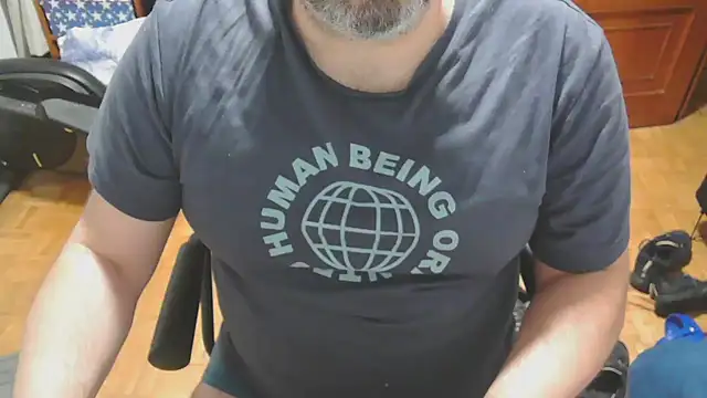 mikeyhotbear online show from 09-29-25, 06:09