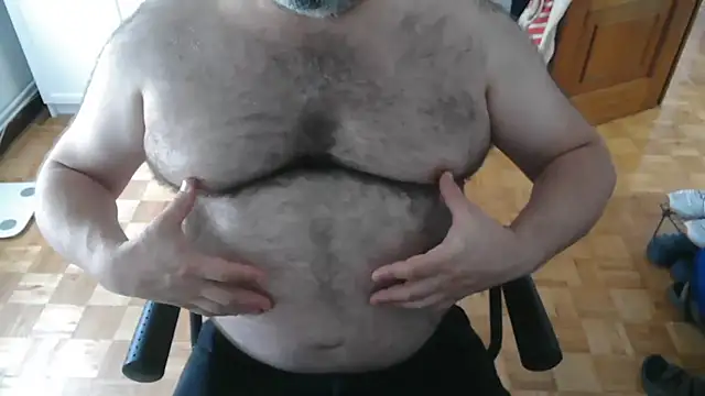 mikeyhotbear online show from 07-11-26, 09:53