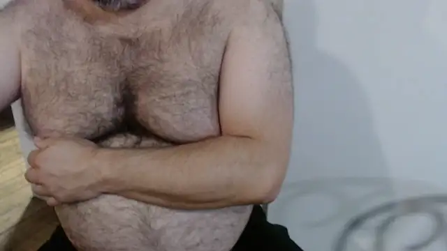 mikeyhotbear online show from 07-04-26, 06:31