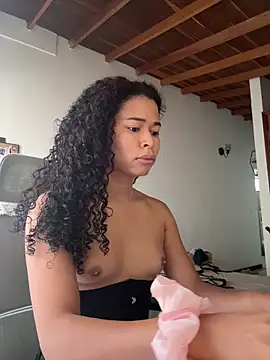 GabriSaenz online show from 03-18-26, 01:24