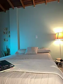 GabriSaenz online show from 03-16-25, 01:38