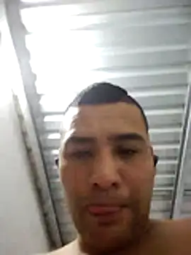 EISONREINA11 online show from 01-12-26, 04:52