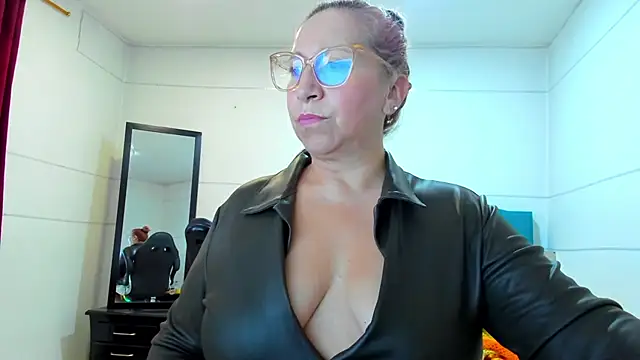 Snapshot of vaalery_sweet chatting on 10-04-25, 09:16 vaalery sweet online show from 10-04-25, 09:16