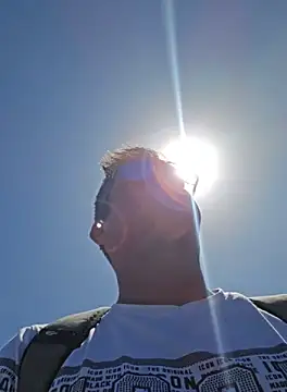 Trucker Hunter online show from 10-10-25, 12:39