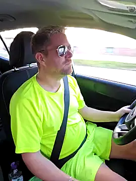 Trucker Hunter online show from 03-22-25, 09:24