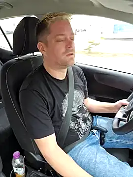 Trucker Hunter online show from 03-14-25, 01:35