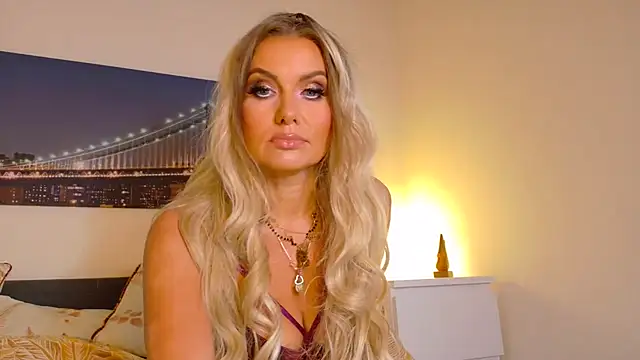 Tinkerbell822 online show from 10-21-25, 08:03