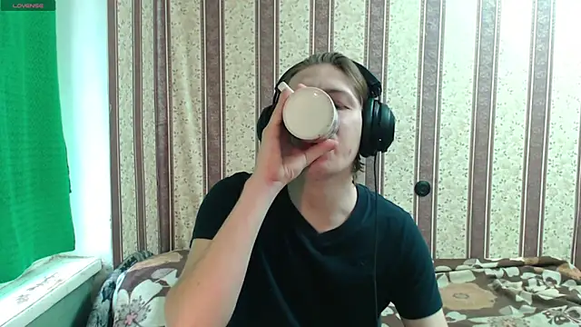 darienlarge online show from 10-24-25, 10:47