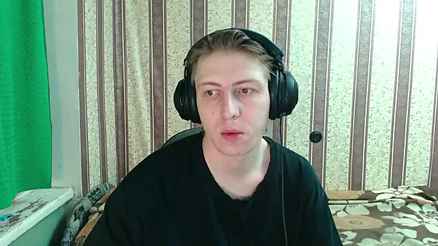 darienlarge online show from 10-22-25, 03:39