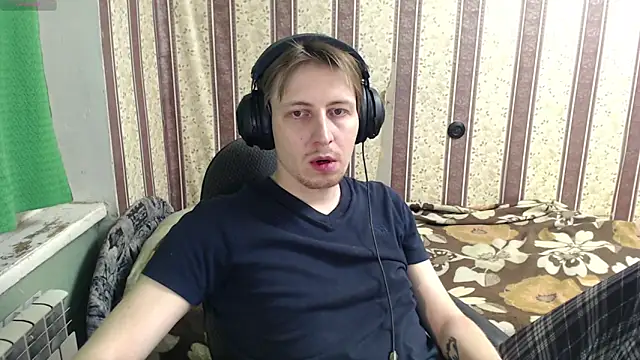 darienlarge online show from 11-22-25, 05:23