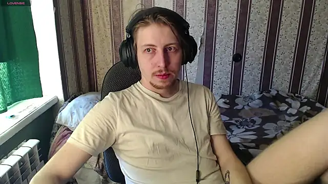 darienlarge online show from 10-21-25, 01:54