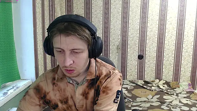 darienlarge online show from 11-26-25, 10:26