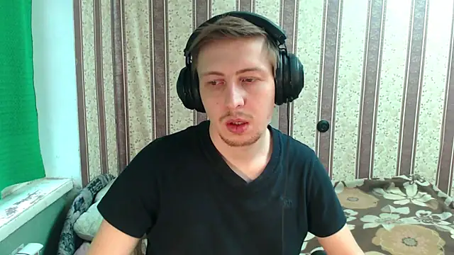 darienlarge online show from 11-06-25, 07:34