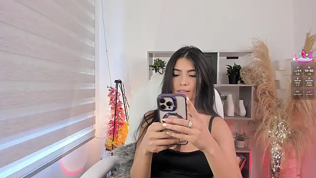 Snapshot of Alexandra_ra chatting on 02-13-26, 09:26 Alexandra ra online show from 02-13-26, 09:26