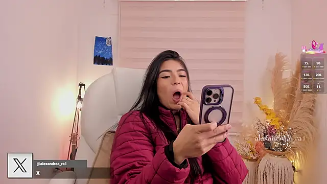 Snapshot of Alexandra_ra chatting on 12-15-25, 11:31 Alexandra ra online show from 12-15-25, 11:31