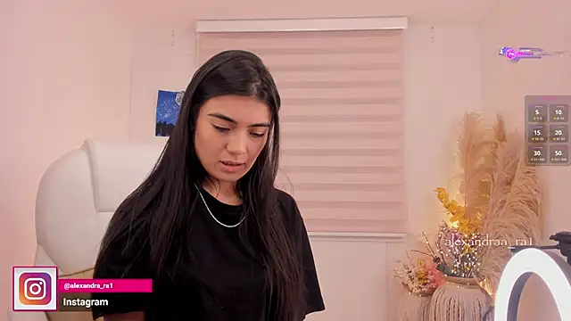 Snapshot of Alexandra_ra chatting on 11-28-25, 09:48 Alexandra ra online show from 11-28-25, 09:48