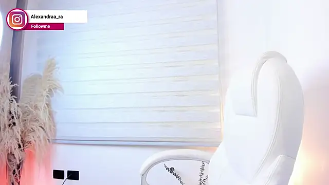 Alexandra ra online show from 07-18-26, 02:09