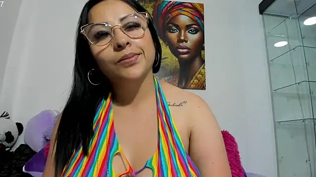 Snapshot of Emiily_88 chatting on 02-11-25, 10:07 Emiily 88 online show from 02-11-25, 10:07