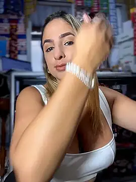 sammyqueenx21 online show from 04-08-26, 11:22