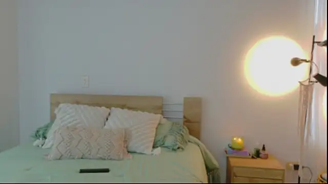 Snapshot of GrettaBenett chatting on 10-24-25, 08:41 GrettaBenett online show from 10-24-25, 08:41